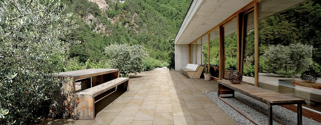 Pavimenti-per-outdoor-effetto-pietra_Ceramiche-Coem_Outstone_Camoscio3